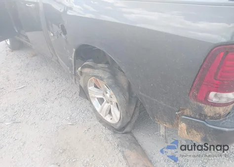 2016 Ram 1500 Sport из США, поврежденный, VIN 1C6RR6HT4GS387477